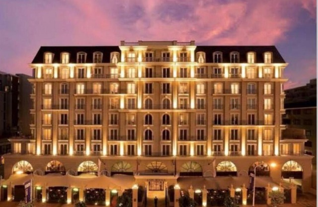 Cape Royale 2 Bedroom Luxury Apartment with Views