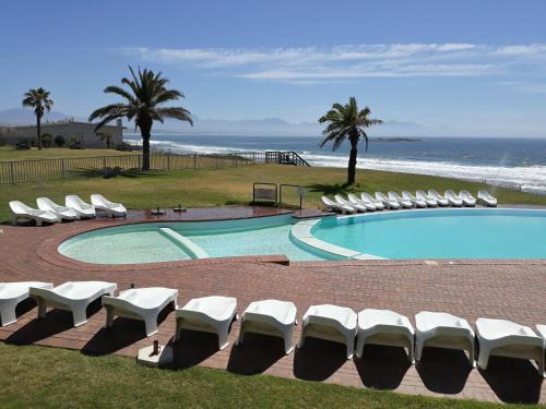 Beach Club 