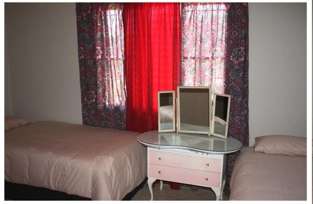 Abuelita Guesthouse 