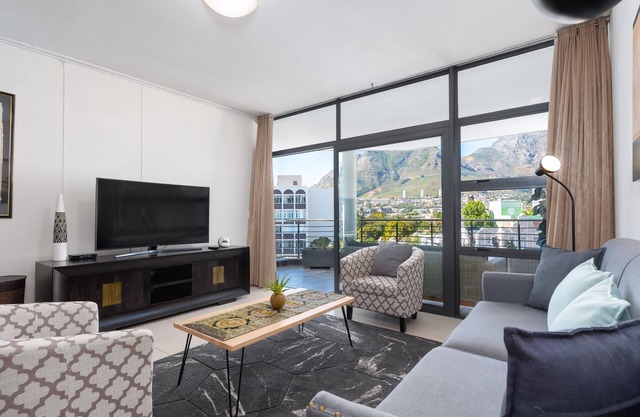 Contemporary City Apartment | Table Mountain Views