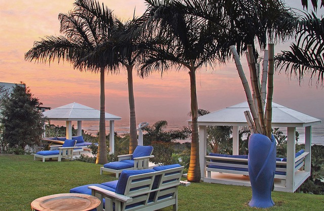 Days at Sea Beach Lodge