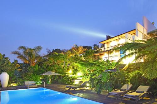 Days At Sea Beach Lodge 