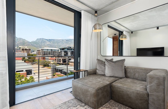 De Waterkant Apartment with Stunning Views