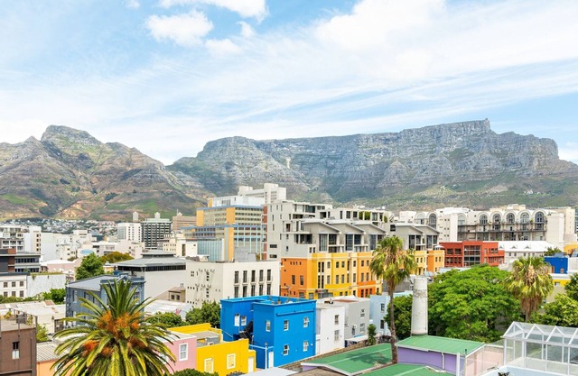 Designer Apartment With Table Mountain Views