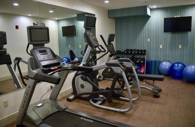 Holiday Inn Express Windsor Sonoma Wine Country Ihg Hotel 