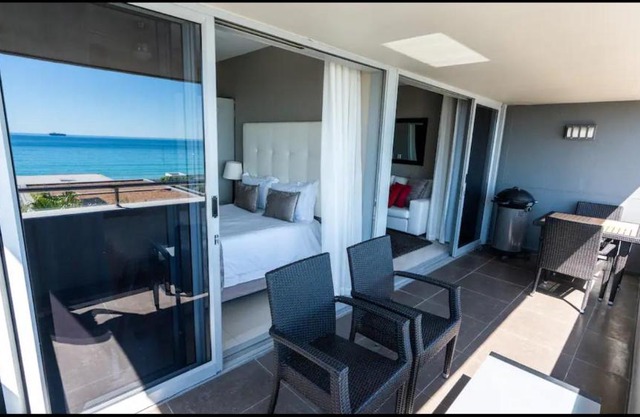 Infinity Luxury Beachfront Apartment