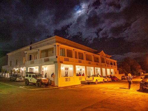 Karoo Art Hotel 