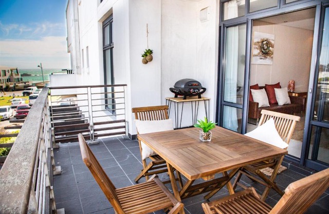 Modern Ocean Views 2 Bedroom 112 Eden on The Bay, Blouberg, Cape Town