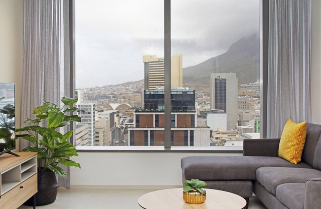 New De Waterkant Apartment with Mountain Views