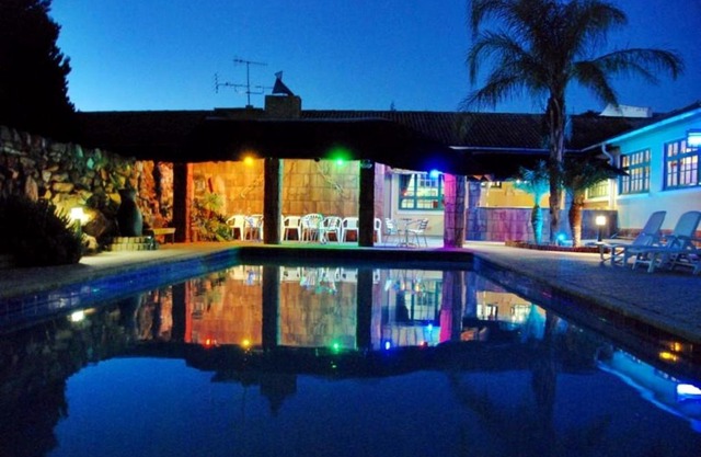 Oasis Country Lodge 