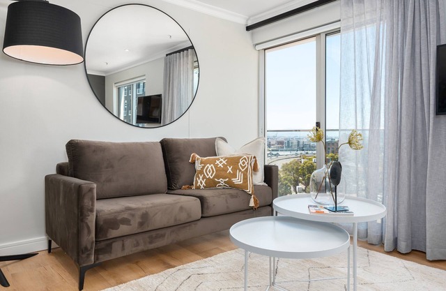 Point Break | Serviced Studio | Mountain Views