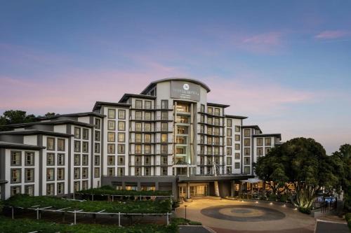 The Nicol Hotel 