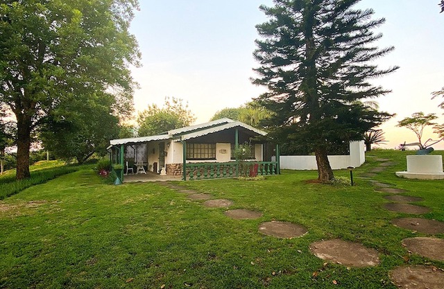 Sherwood's Country House