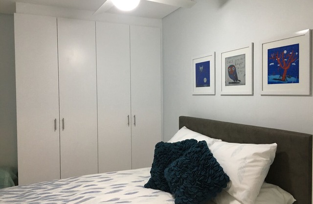Stylish central City Apartment on Greenmarket Square with secure parking garage.