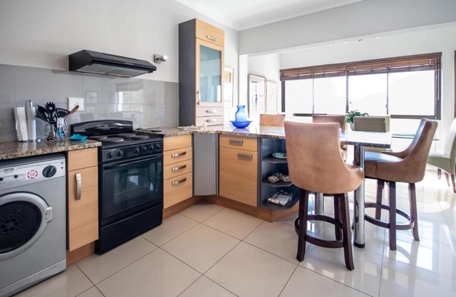 Trendy apartment in Fresnaye Cape Town