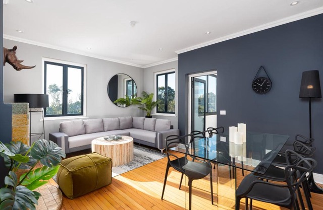 Warwick Mansions 8
