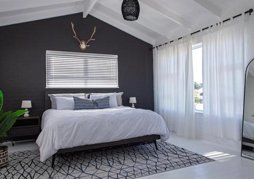 Marina da Gama Apartment | 1 bedroom cottage south of Cape Town
