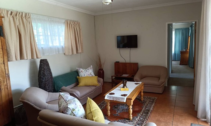 Greater Johannesburg Metropolitan Area Apartment | 100 m² Apartment ∙ 2 bedrooms ∙ 4 guests