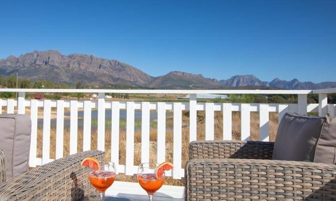 Drakenstein House | 100 m² House ∙ 2 bedrooms ∙ 5 guests