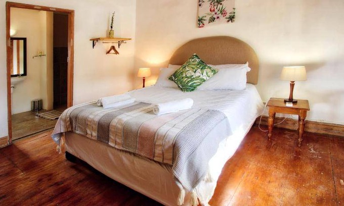 Graaff-Reinet House | 100 m² House ∙ 2 bedrooms ∙ 4 guests