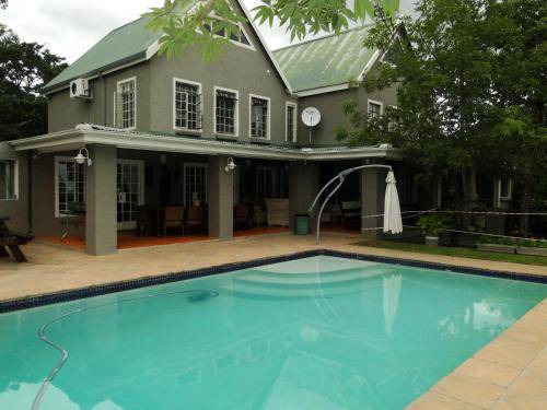 Nelspruit Cabin | 100 m² Lodge ∙ 2 bedrooms ∙ 8 guests