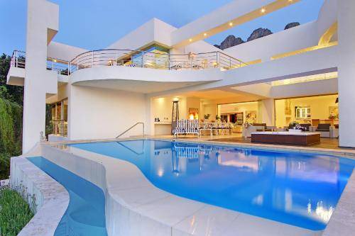 Camps Bay Villa | 1000 m² Villa ∙ 7 bedrooms ∙ 16 guests