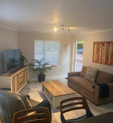 Somerset West Apartment | 109 m² Apartment ∙ 1 bedroom ∙ 2 guests