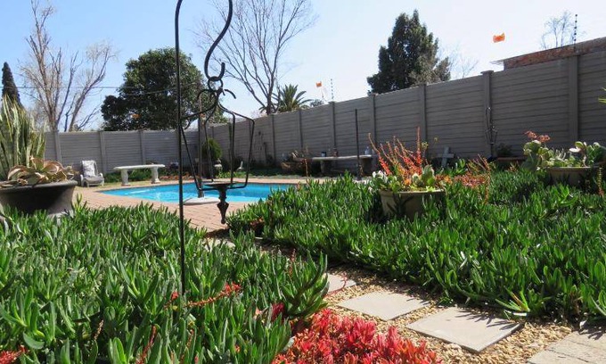Fichardt Park Bed & Breakfast | 110 m² Bed and breakfast ∙ 2 bedrooms ∙ 6 guests