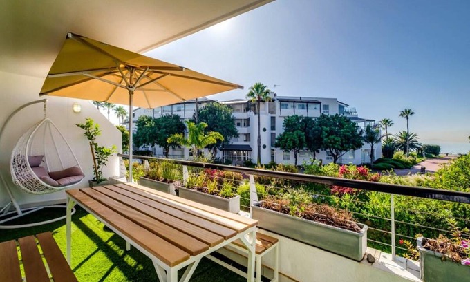 Mouille Point Apartment | 120 m² Apartment ∙ 3 bedrooms ∙ 6 guests