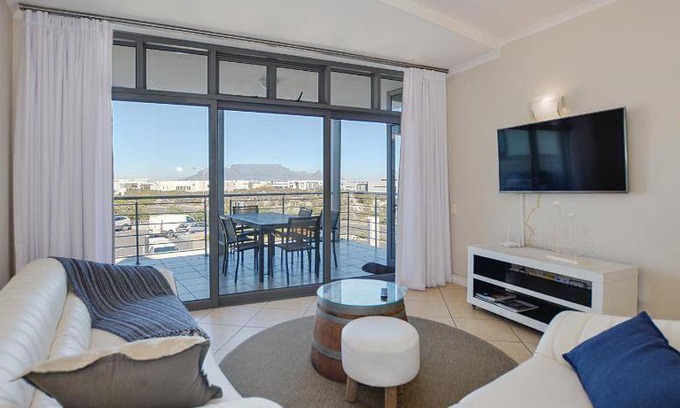 Big Bay Apartment | 120 m² Apartment ∙ 3 bedrooms ∙ 6 guests
