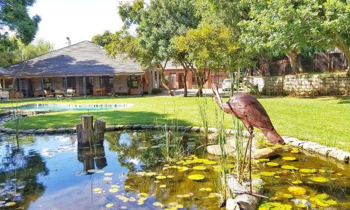 Greater Johannesburg Metropolitan Area Bed & Breakfast | 120 m² Bed and breakfast ∙ 2 bedrooms ∙ 127 guests