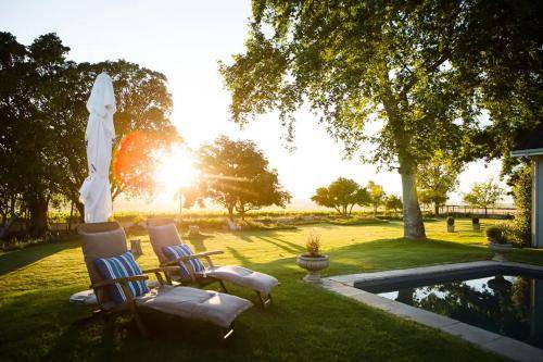 Wellington House | 1200 m² Farmhouse ∙ 4 bedrooms ∙ 8 guests
