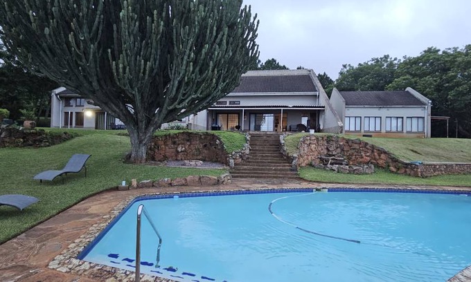 Waterfall House | 130 m² House ∙ 2 bedrooms ∙ 4 guests