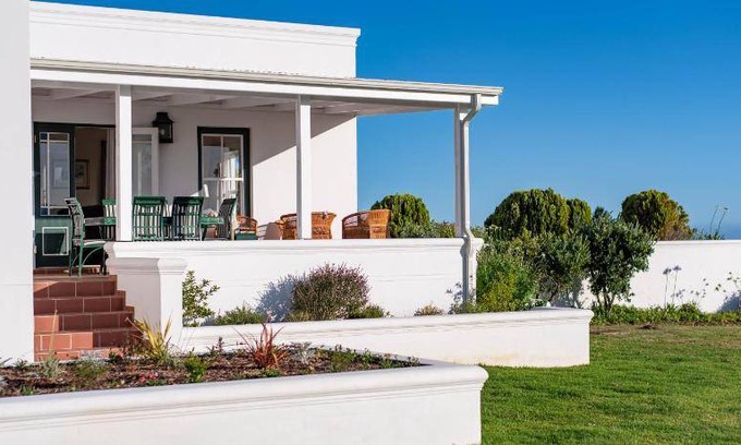 Keurboomstrand Villa | 130 m² Villa ∙ 2 bedrooms ∙ 4 guests
