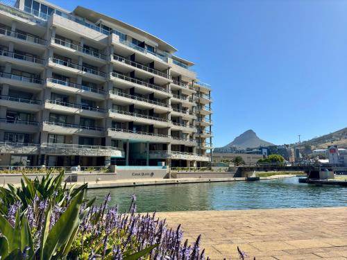 Victoria and Alfred Waterfront Apartment | 133 m² Apartment ∙ 2 bedrooms ∙ 4 guests
