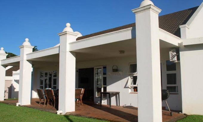 Port Edward Villa | 140 m² Villa ∙ 3 bedrooms ∙ 6 guests