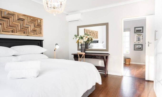 Stellenbosch House | 145 m² House ∙ 3 bedrooms ∙ 6 guests