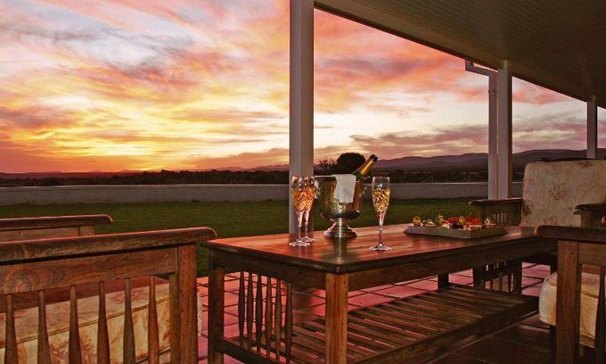 Addo Cabin | 150 m² Lodge ∙ 3 bedrooms ∙ 127 guests