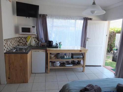 West Bank Apartment | 16 m² Apartment ∙ 1 bedroom ∙ 4 guests