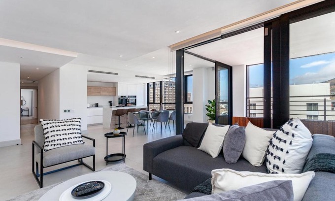 Cape Town City Centre Apartment | 1801 Mandela Rhodes Penthouse