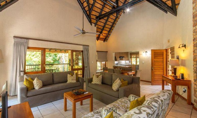 Hazyview Cabin | 188 m² Lodge ∙ 2 bedrooms ∙ 4 guests