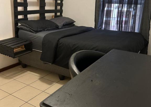 Stellenbosch Apartment | 2 bedrooms, one room per 2 guests