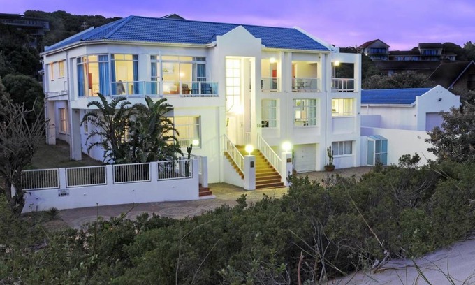 West Bank Bed & Breakfast | 20 m² Bed and breakfast ∙ 4 guests