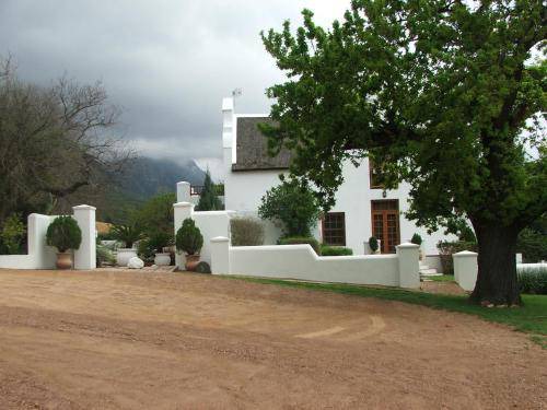 Tulbagh House | 200 m² Farmhouse ∙ 3 bedrooms ∙ 8 guests