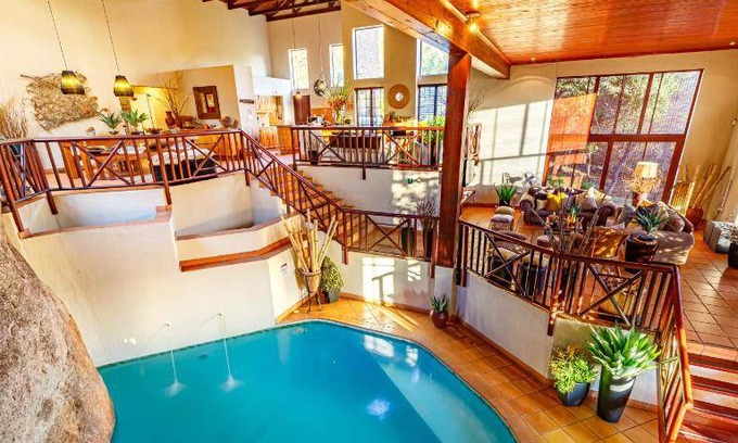 Hazyview Cabin | 200 m² Lodge ∙ 6 bedrooms ∙ 12 guests