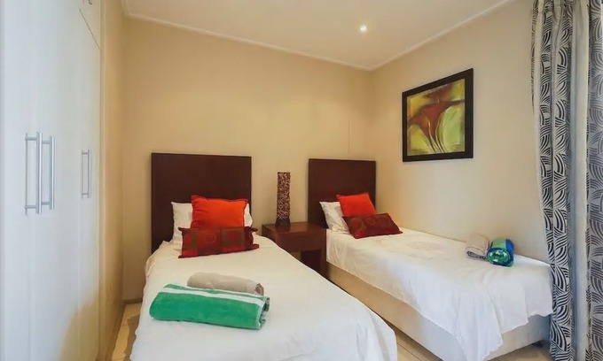 Durban Point Apartment | 202 Point Bay Ushaka
