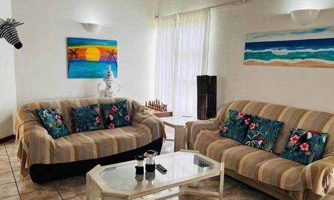 Port Edward Bed & Breakfast | 21 m² Bed and breakfast ∙ 4 bedrooms ∙ 14 guests