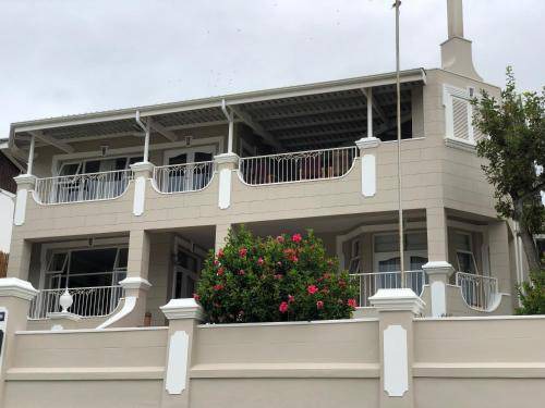 Mossel Bay Apartment | 220 m² Apartment ∙ 2 bedrooms ∙ 6 guests