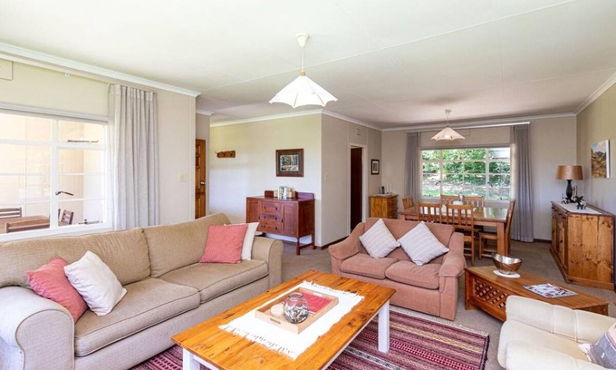 Katberg House | 220 m² House ∙ 4 bedrooms ∙ 8 guests