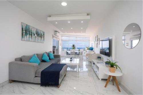Umhlanga Apartment | 24 Sea Lodge - Sea Viewing Apartment